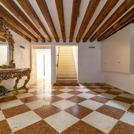 Gondola Luxury - Campo Santi Filippo E Giacomo By Wonderful Italy Veneza Exterior foto