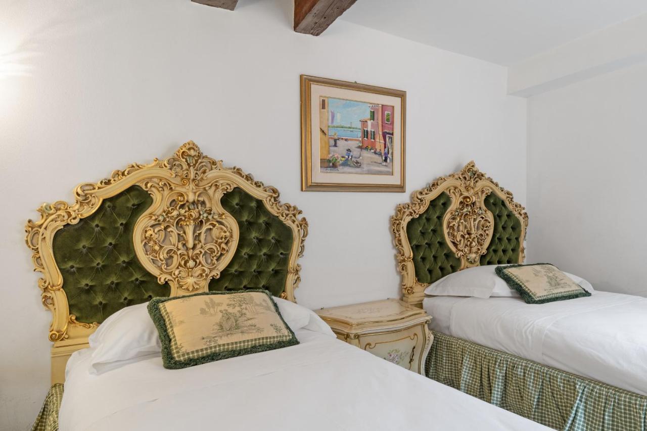 Gondola Luxury - Campo Santi Filippo E Giacomo By Wonderful Italy Veneza Exterior foto