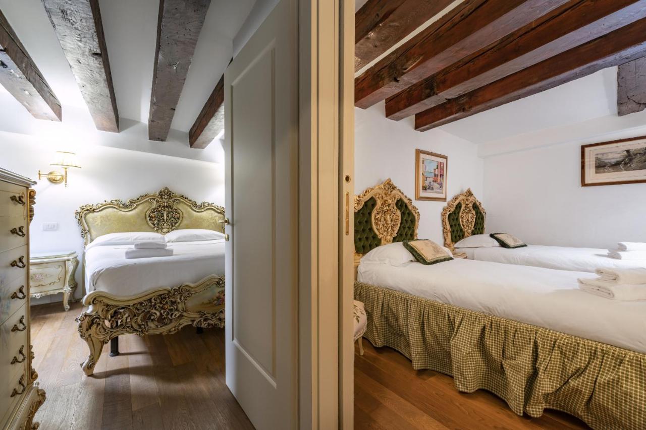 Gondola Luxury - Campo Santi Filippo E Giacomo By Wonderful Italy Veneza Exterior foto