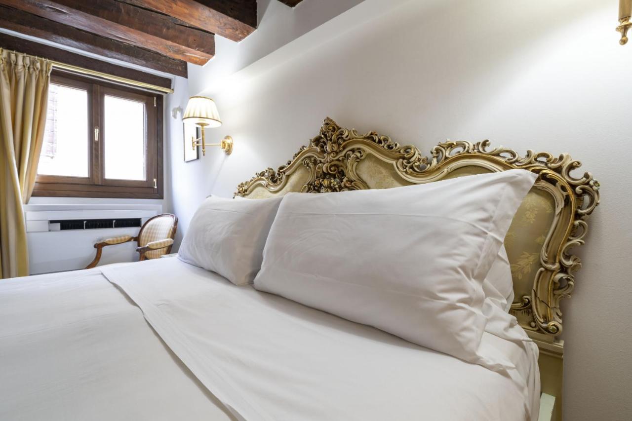 Gondola Luxury - Campo Santi Filippo E Giacomo By Wonderful Italy Veneza Exterior foto