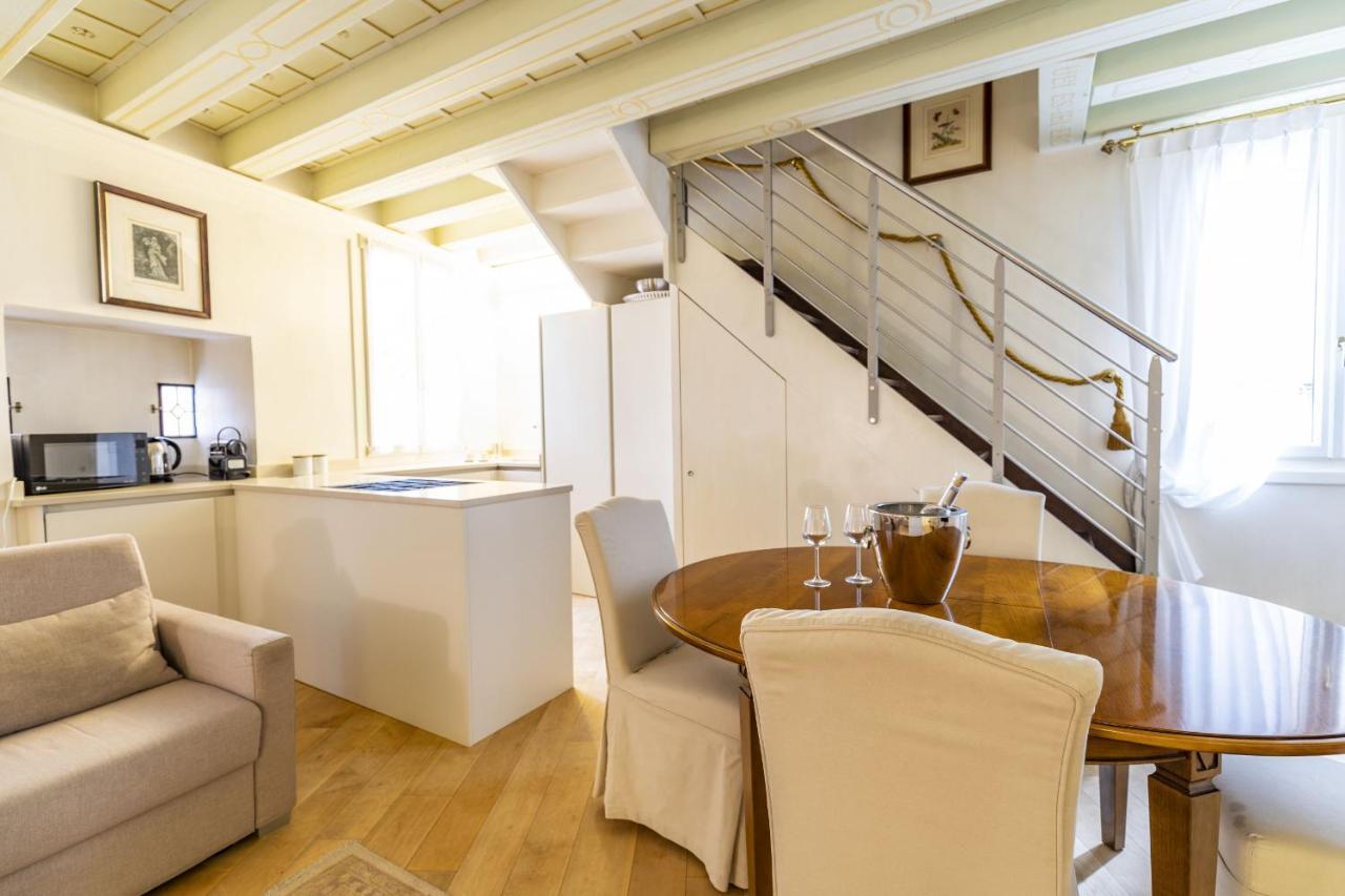 Gondola Luxury - Campo Santi Filippo E Giacomo By Wonderful Italy Veneza Exterior foto