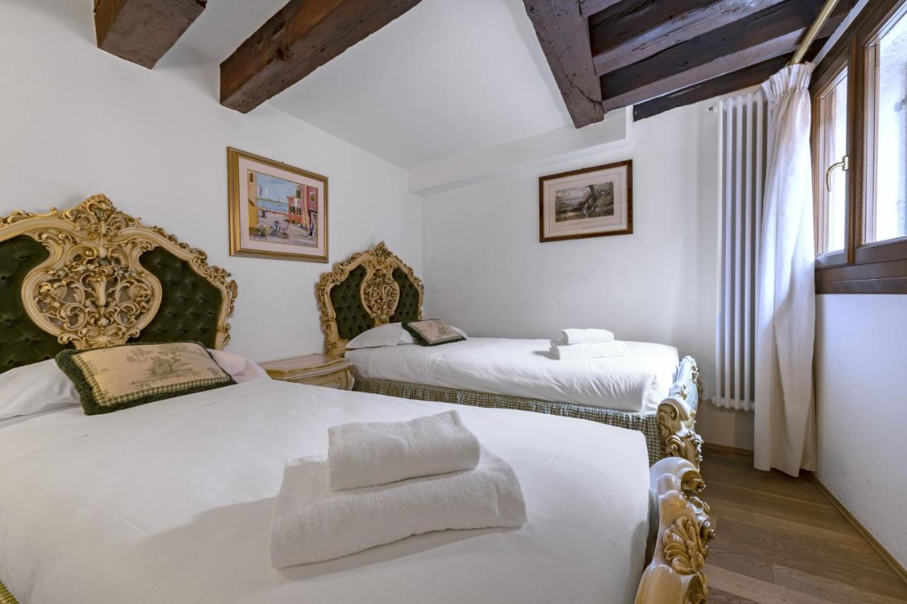 Gondola Luxury - Campo Santi Filippo E Giacomo By Wonderful Italy Veneza Exterior foto
